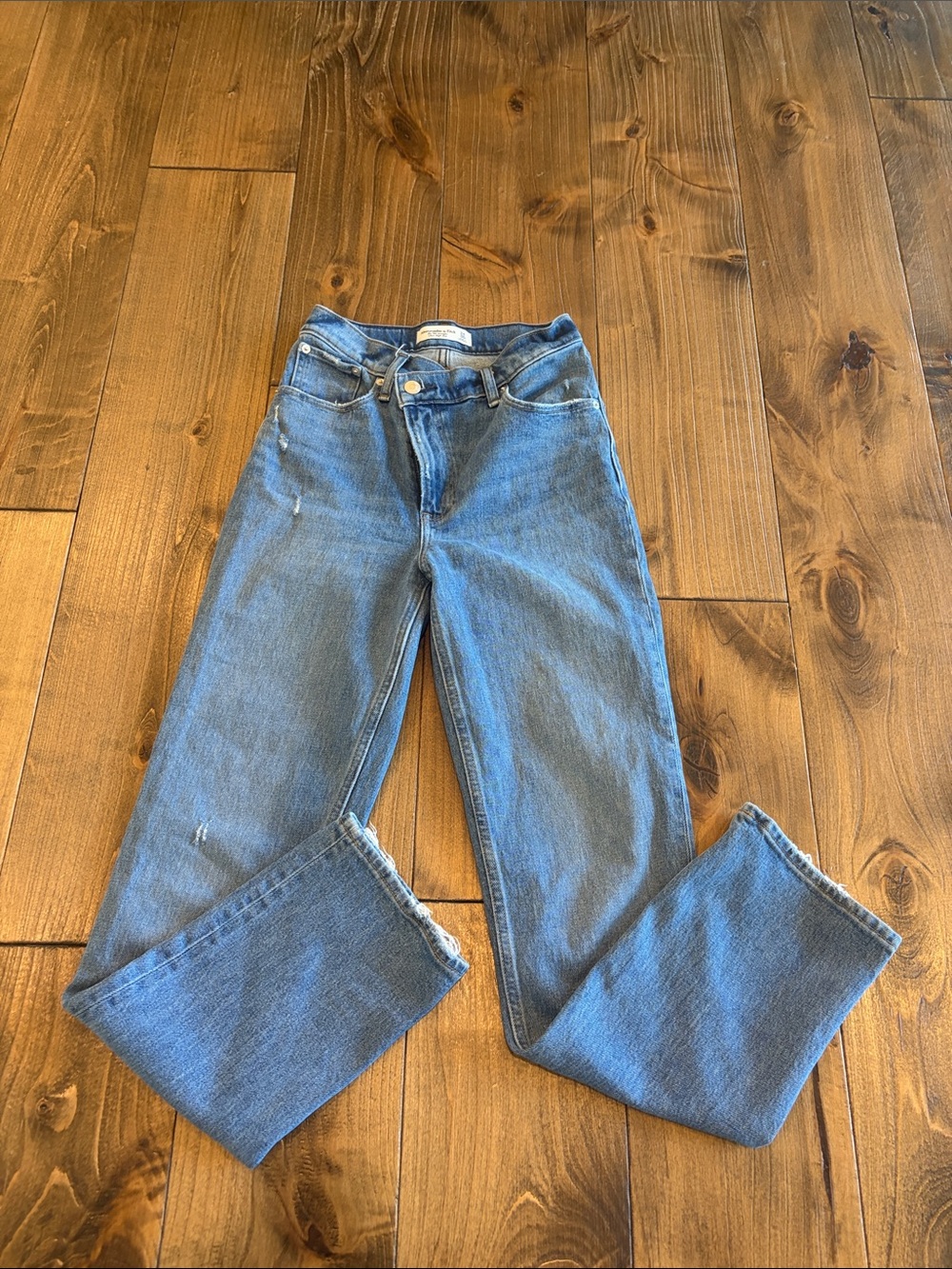 Abercrombie & Fitch The 90’s Straight Ultra High Rise